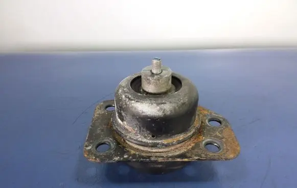 Chevrolet Lacetti Engine mount vacuum valve 