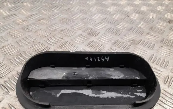 Audi A5 Quarter panel pressure vent 6R0819465C