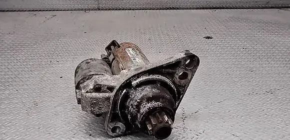 Volkswagen PASSAT B6 Starter motor 02Z911023G D6GS11 040407380