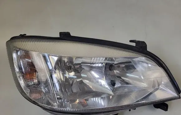 Opel Zafira A Headlight/headlamp 89100055