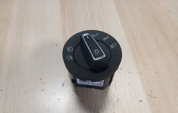 Volkswagen Golf VI Light switch 5G0941431AF