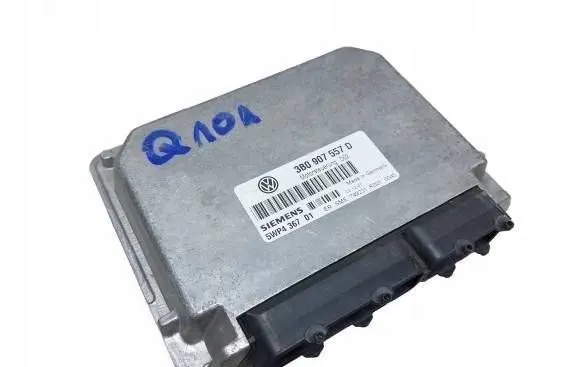Audi A4 S4 B5 8D Engine control unit/module 3B0907557D 5WP436701