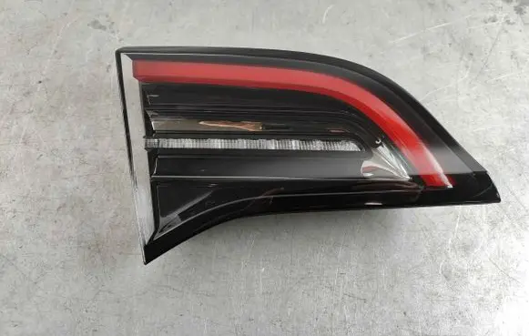 Tesla Model Y Tailgate rear/tail lights 150208800c