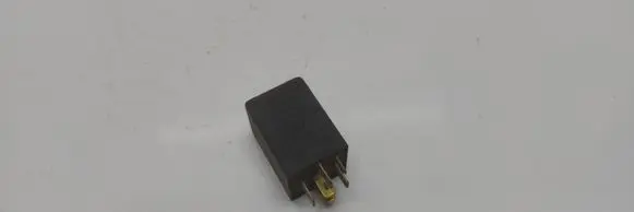 Volkswagen PASSAT B4 Window wiper relay 431955531