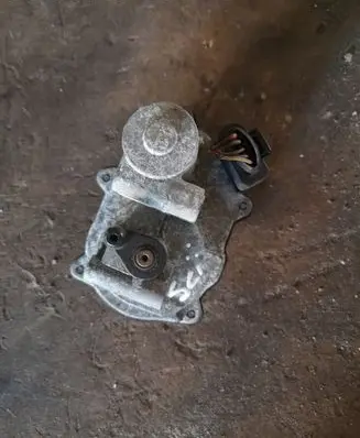 Volkswagen Scirocco EGR valve 03L129086