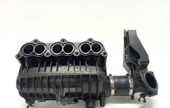 Ford Focus Intake manifold 1047092S01