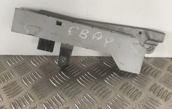 Mercedes-Benz CLS C219 Aerial antenna amplifier 4019104360A