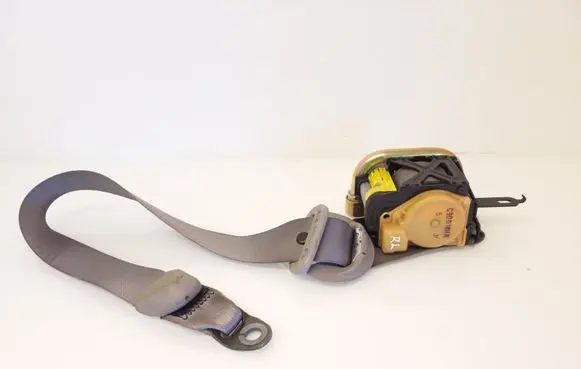 Mitsubishi Grandis Front seatbelt C90018HR