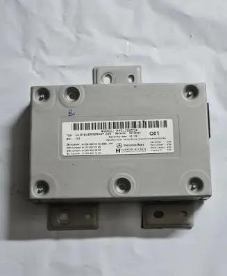 Mercedes-Benz GL X164 Head unit multimedia control A2049000300 A1718270345 A2049020900