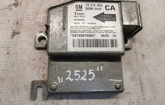Opel Corsa C Airbag control unit/module 13212353 327963935 CAT0267336D