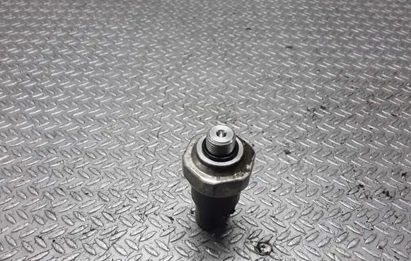 Toyota Corolla Verso E121 Air conditioning (A/C) pressure sensor 4434400050