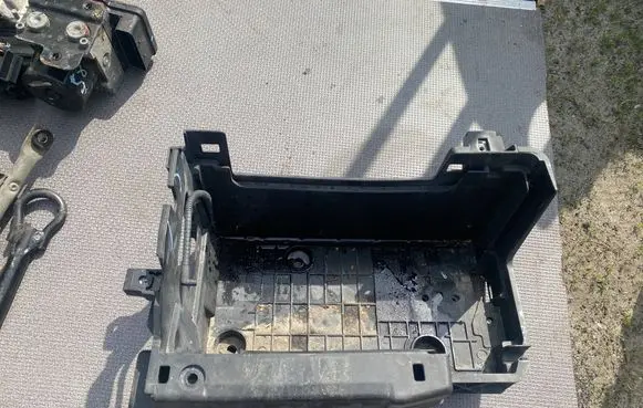 Renault Laguna III Battery box tray 244460001R