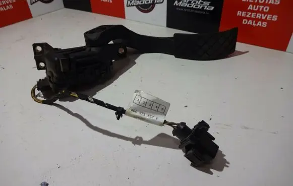 Audi A6 S6 C5 4B Accelerator throttle pedal 8D1723523G