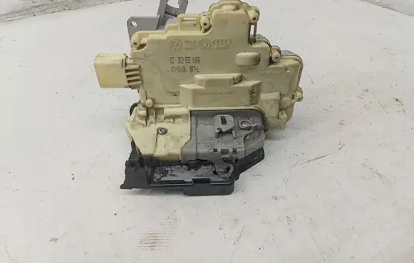 Audi Q7 4L Front door lock 3C2837015A