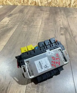 Mercedes-Benz S W220 Fuse module A0295450432 05045114 04511430011201