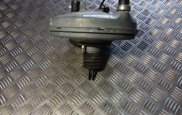 Mercedes-Benz CLK A208 C208 Brake booster A0044305730 1243510505
