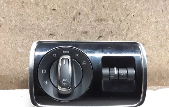 Skoda Superb B6 (3T) Light switch 3T0941431B