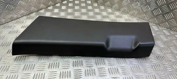 (B) pillar trim (bottom)