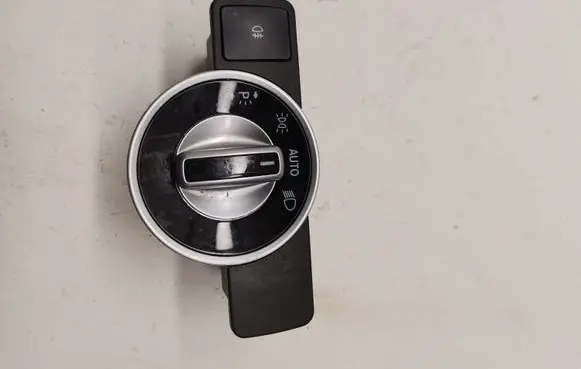Mercedes-Benz GLE (W166 - C292) Light switch