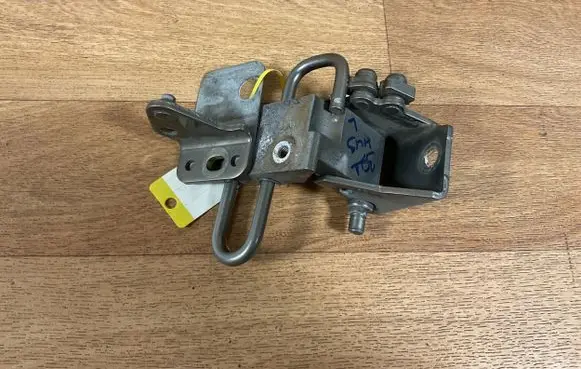 Audi A6 S6 C6 4F Rear door lower hinge 8E0833411