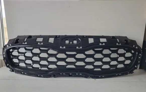 KIA Sportage Front bumper upper radiator grill 86352F1800