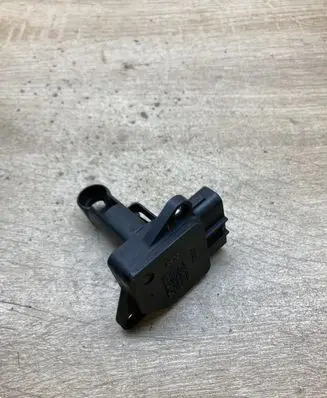 Toyota Land Cruiser (J120) Mass air flow meter 2220430010 1974002110