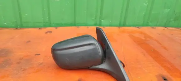 Mazda 323 Front door electric wing mirror BJ010089