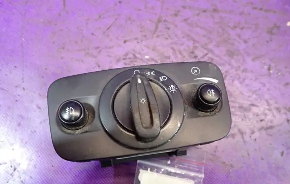 Ford Galaxy Light switch 8G9T-13A024-EA