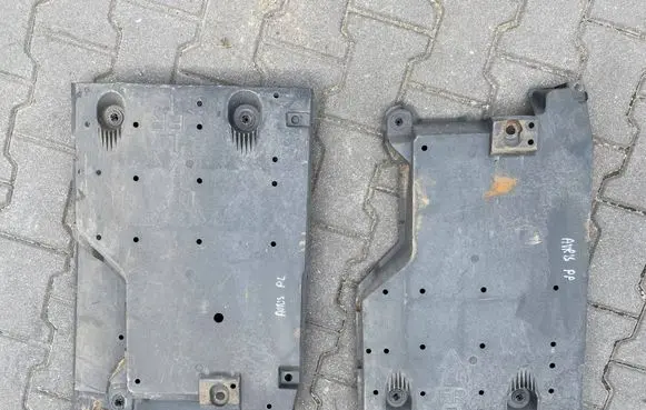 Toyota Auris E180 Center/middle under tray cover 5816602030