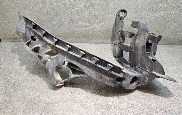 Audi A4 S4 B8 8K Headlight/headlamp mounting bracket 8K0805608A