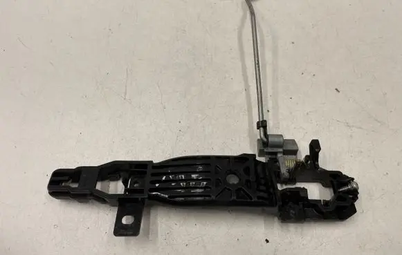 Mazda 6 Rear door exterior handle/bracket R8375