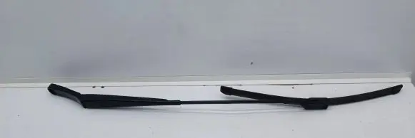 Skoda Scala Front wiper blade arm 657955410