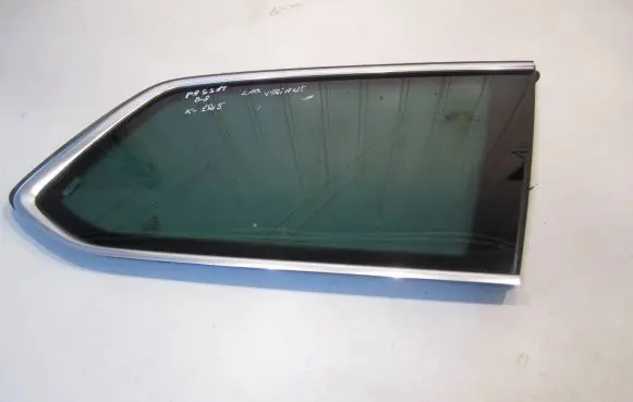 Volkswagen PASSAT B8 Rear side window 3G9845298CH