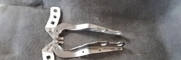 Ford Escape III Engine bonnet/hood hinges LJ6BS16800AB LJ6BS16801AC