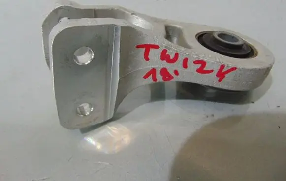 Renault Twizy Engine mount vacuum valve 