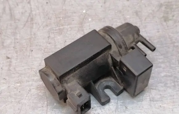Vacuum valve