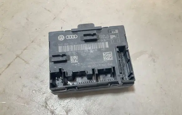 Audi Q3 8U Door control unit/module 8X0959792H P10121623