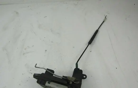Opel Zafira B Front door lock 