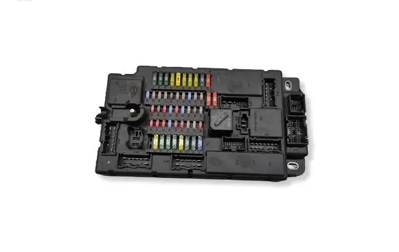Mini One - Cooper Clubman R55 Fuse module 519246318 00302115 SWW2700