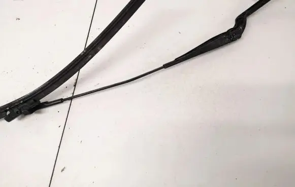 Ford Focus C-MAX Front wiper blade arm 3m5117526aa