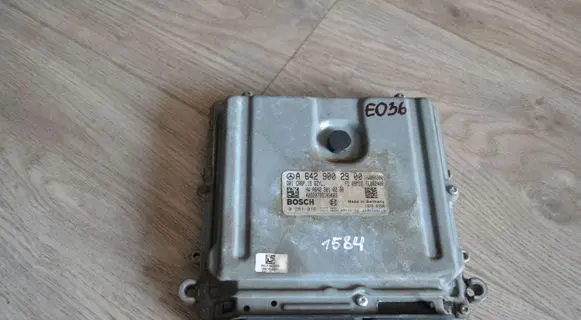 Mercedes-Benz E W212 Engine control unit/module A6429002900