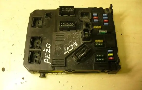 Peugeot 407 Fuse box set 9655221080 K466