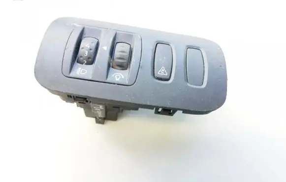 Renault Megane II Headlight level height control switch 8200079020