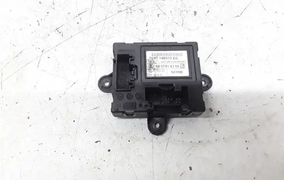 Ford Mondeo MK IV Door control unit/module 0507914300
