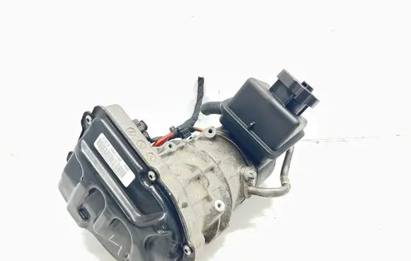 Mercedes-Benz ML W164 Power steering pump A1644601680