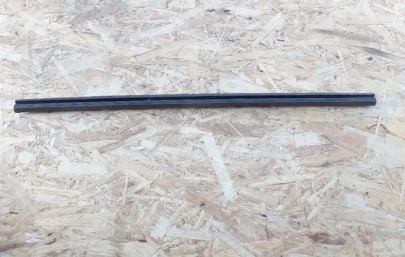 Front door glass trim molding