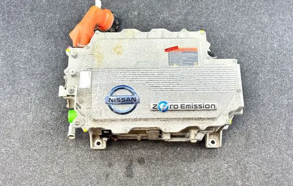 Voltage converter inverter