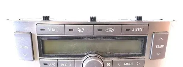 Toyota Avensis T250 Air conditioner control unit module 55900-05150