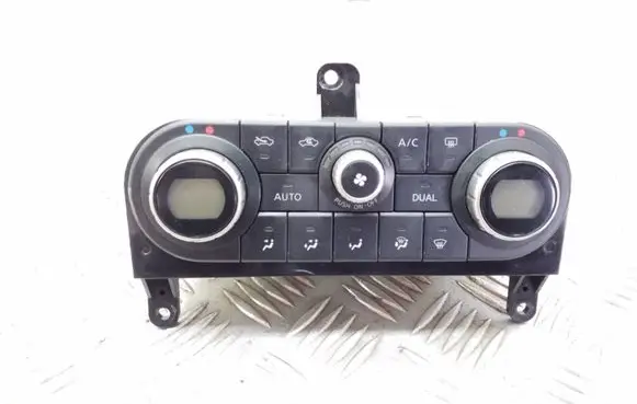 Nissan Qashqai Climate control unit 27500JD45A