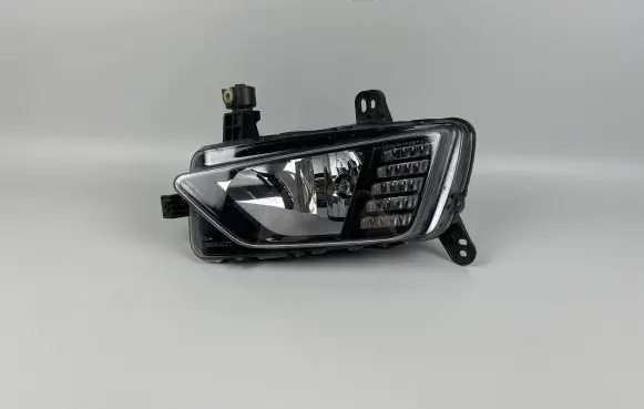Volkswagen Polo VI Front fog light 2G0941662A 2G0941662 89250881